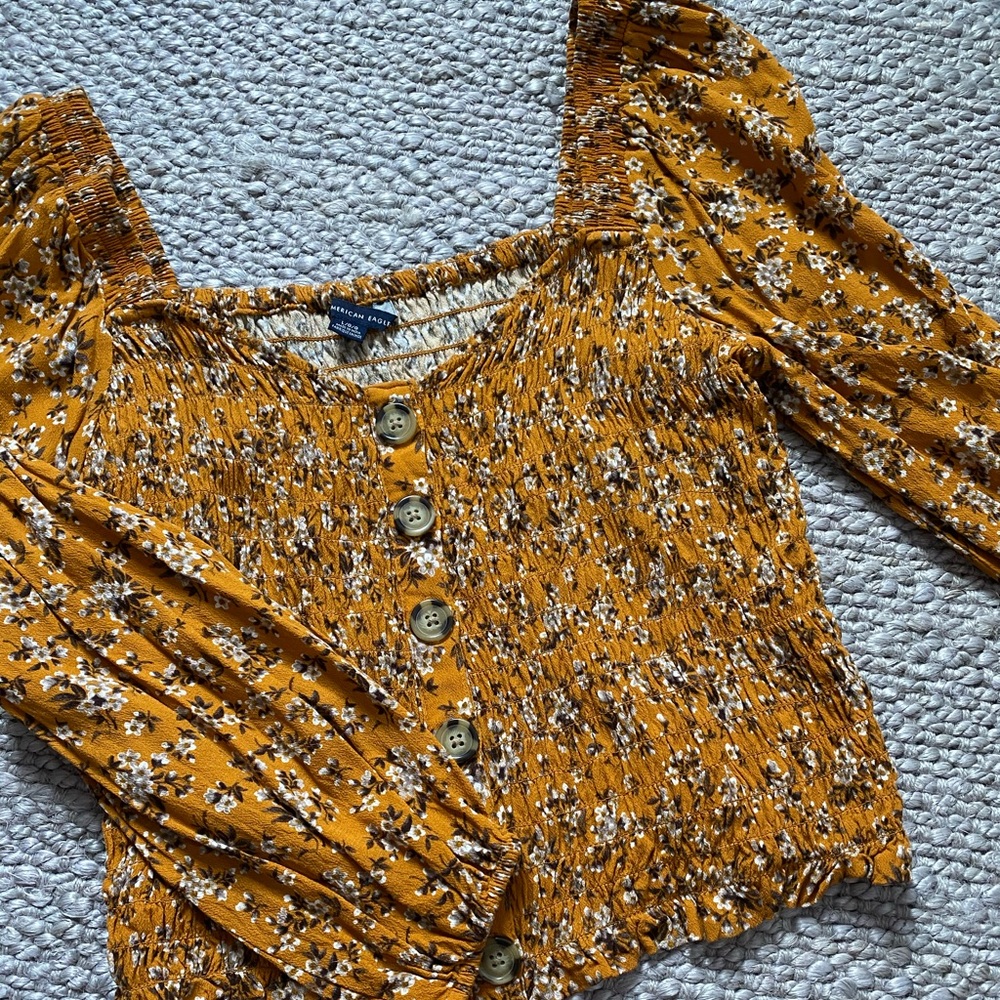 ✨2/$35 ✨ American Eagle Smocked Floral Top